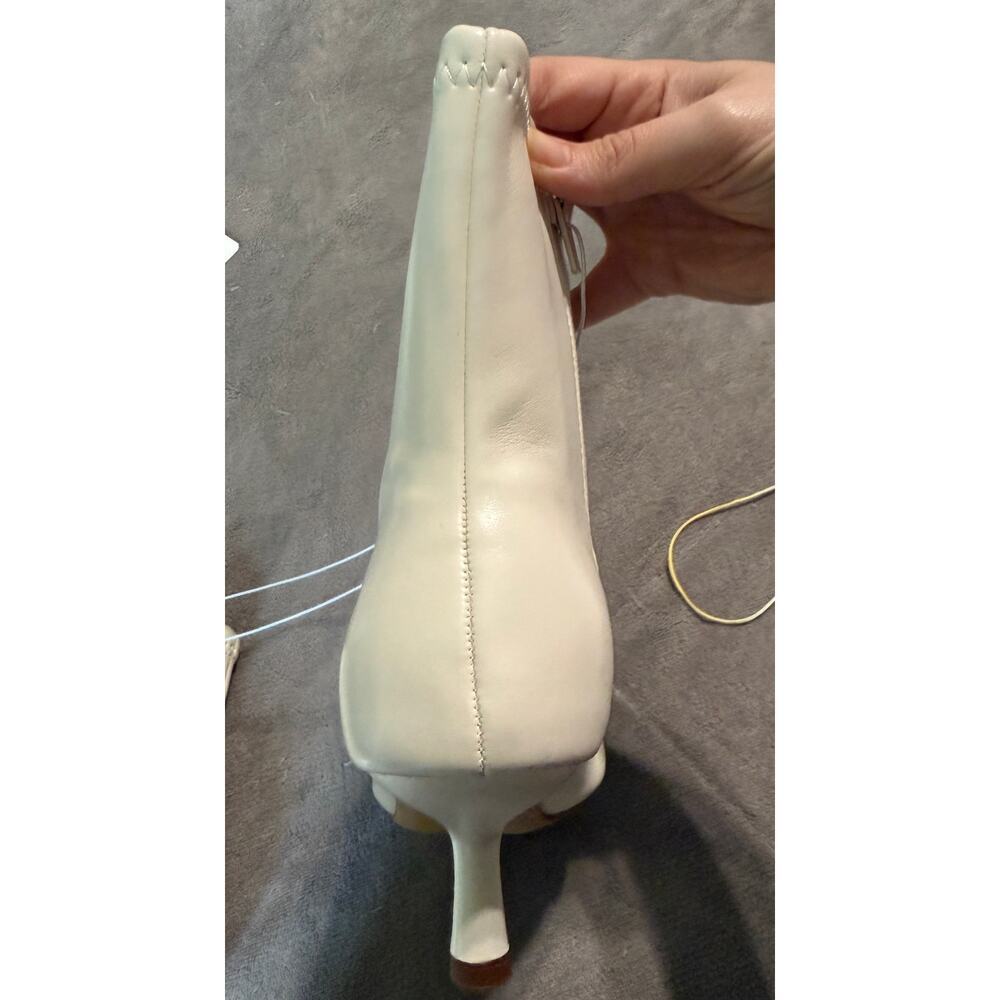 NWT A New Day Women's Stretch Kitten Heel Ankle Boots White Size 8 Spring - Picture 4 of 7